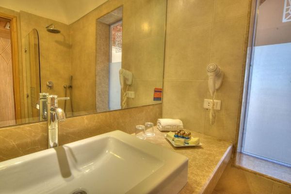 Hotel Shams Alam Beach Resort (Abū Ghuşūn)
